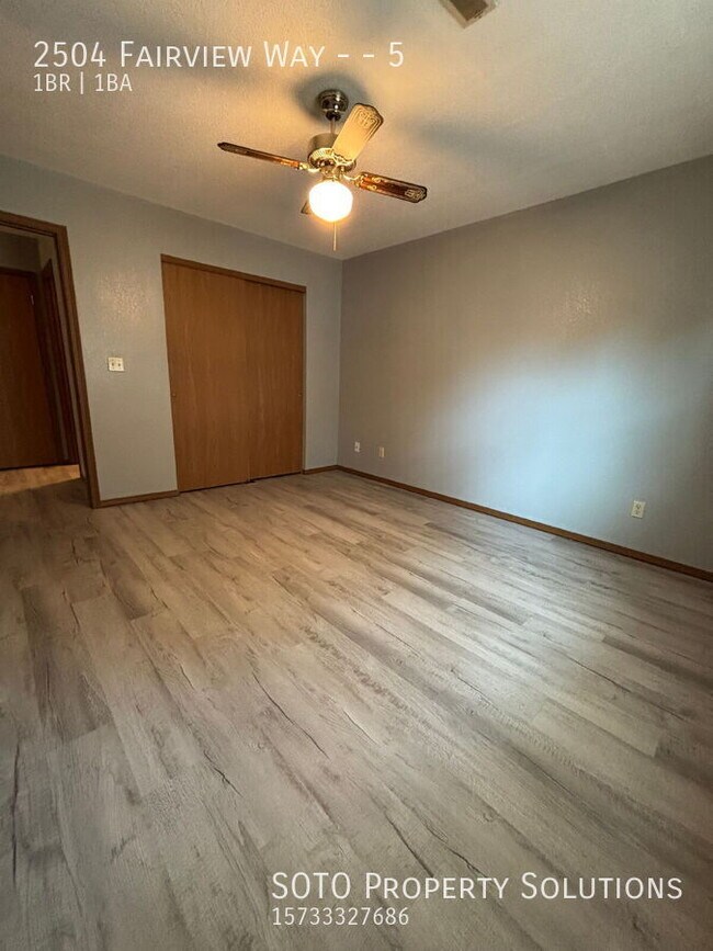 Building Photo - 2504 Fairview Way