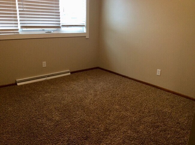 Building Photo - Cozy Single Family Home for Rent in Dickinson