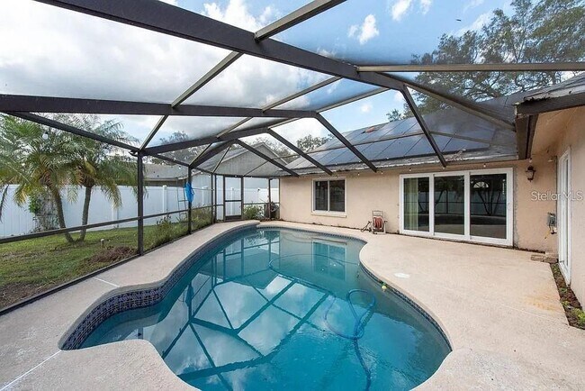 Building Photo - 9415 Pebble Glen Ave