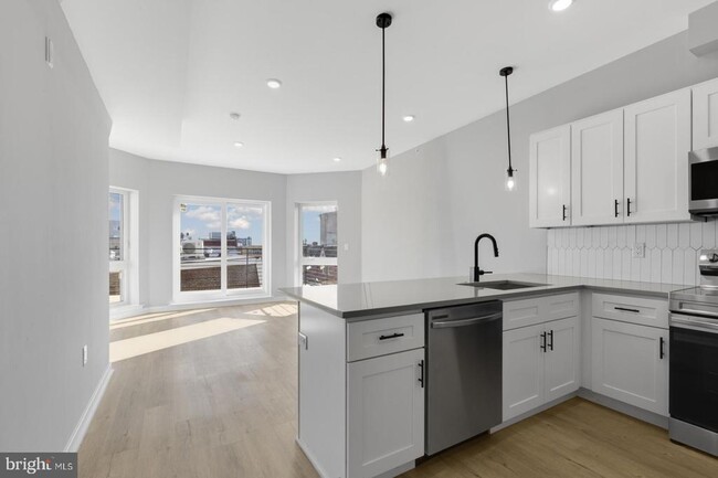 Primary Photo - 919 N 15th St