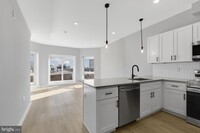 Building Photo - 919 N 15th St