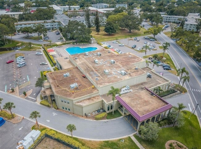 Building Photo - 2449 Columbia Dr