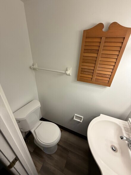 Building Photo - 2951 Columbus St