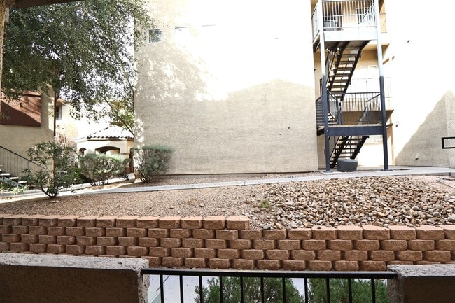 Building Photo - Borgata Condominium/Downstairs Two Bedroom Unit