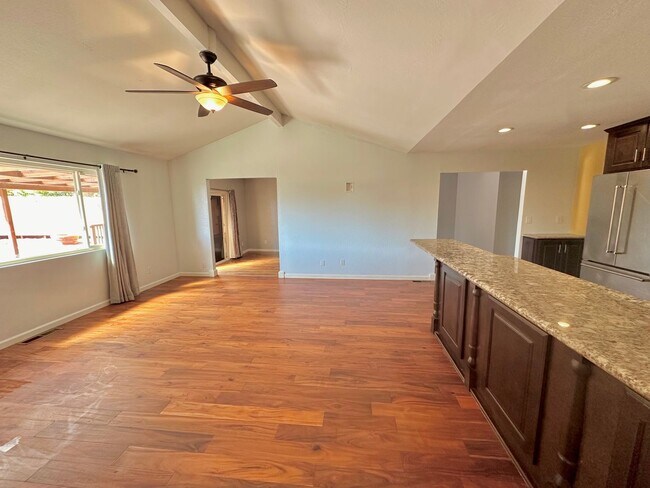 Building Photo - 3648 San Lisa Ct