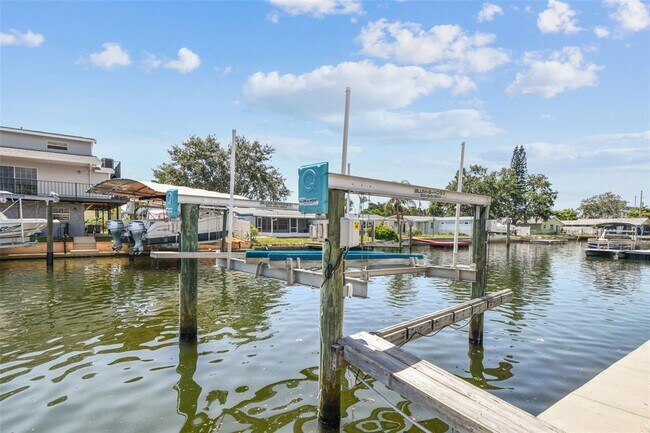 Building Photo - 13909 Berkowitz Ave