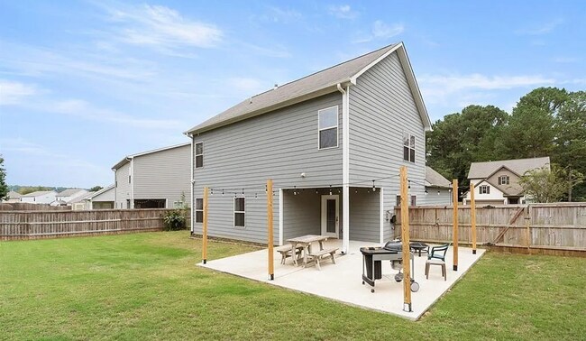 Building Photo - Spacious 3 Bed, 2.5 Bath Home in Leeds, AL...