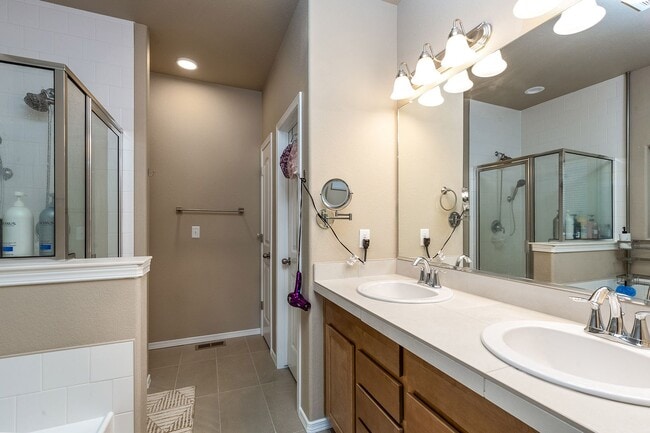 Building Photo - Single Family Home for Rent