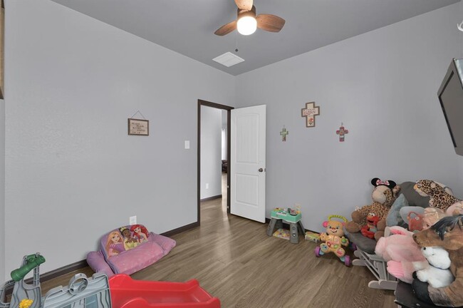 Building Photo - 3554 Paganini Pl