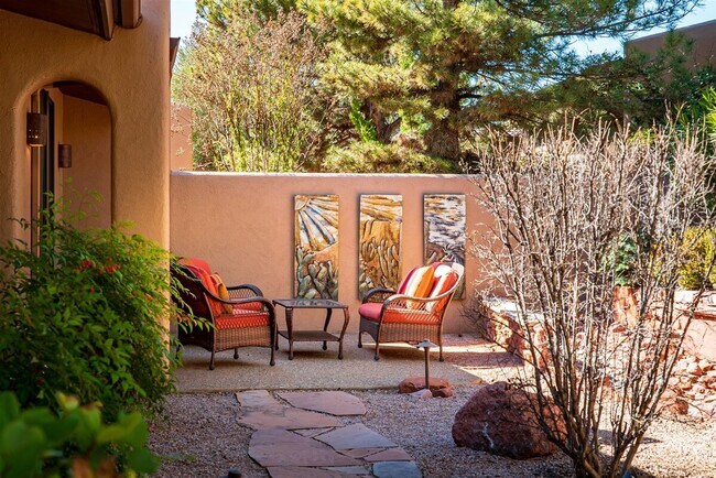 Building Photo - 160 Arroyo Seco Dr