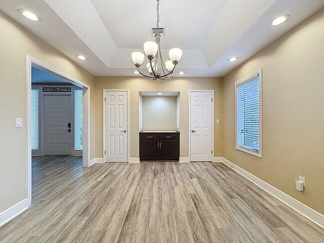 Building Photo - Exquisite Lake County Home with Lake Harris Views