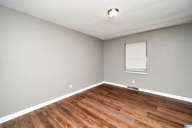 Building Photo - 2415 Ormond Dr