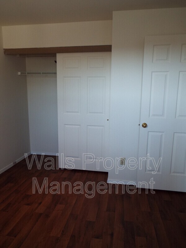 Building Photo - 6840 Oswego Pl NE