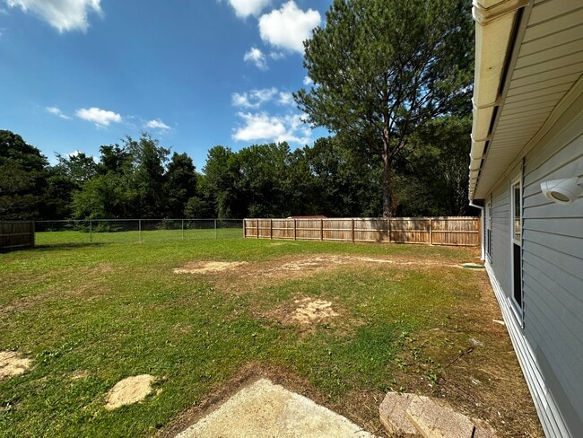 Building Photo - 68 Brierwood Cir