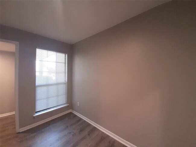 Building Photo - 767 Bering Dr
