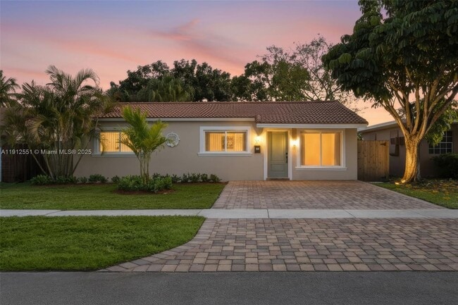 Building Photo - 2410 Coolidge St