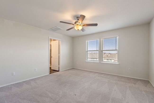 Building Photo - Beautiful 3 bedroom, 2.5  bathroom home in Liberty Hill!!!