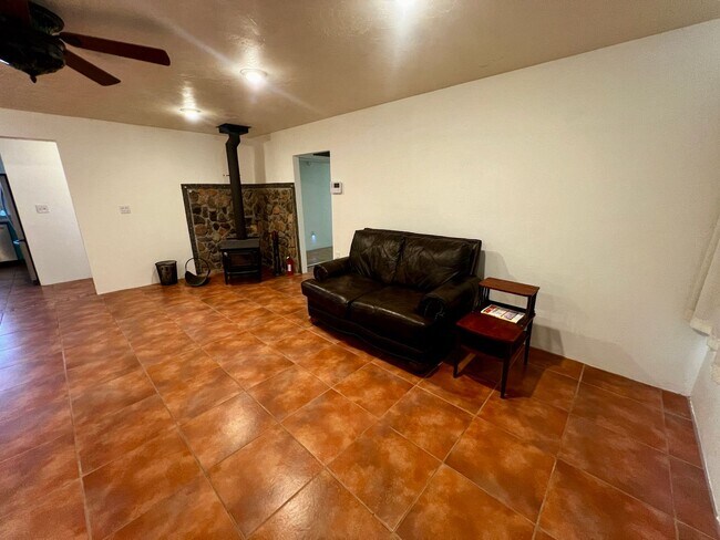 Building Photo - Charming 3-Bedroom Home for Rent in Lander...