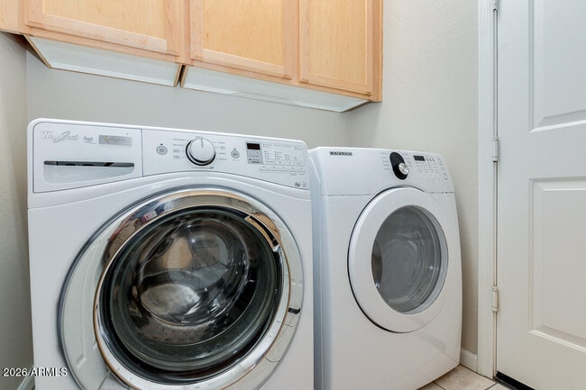 Building Photo - 5235 E Herrera Dr