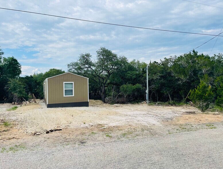 Building Photo - 459 Clay Ridge