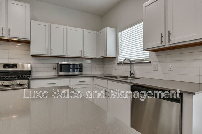 Building Photo - 7907 NW 135th Terrace