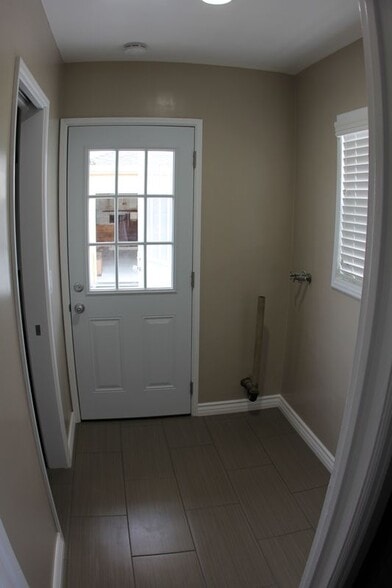 Building Photo - 12208 Burl