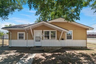 Building Photo - 3800 Atlas Dr