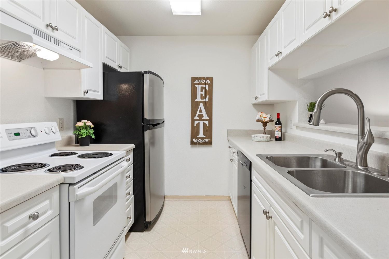 Building Photo - 23335 Cedar Way