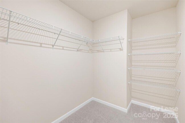 Building Photo - 10159 Chatham Run Ln