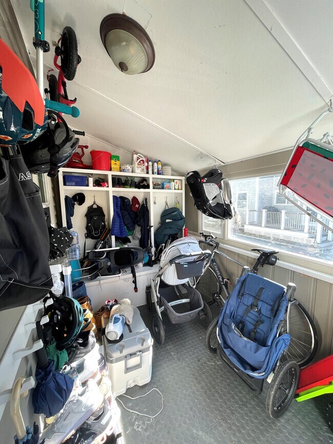 Building Photo - 36 Burroughs St