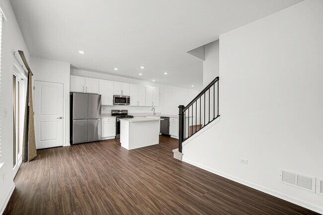 Building Photo - 25720 W Yorkshire Dr