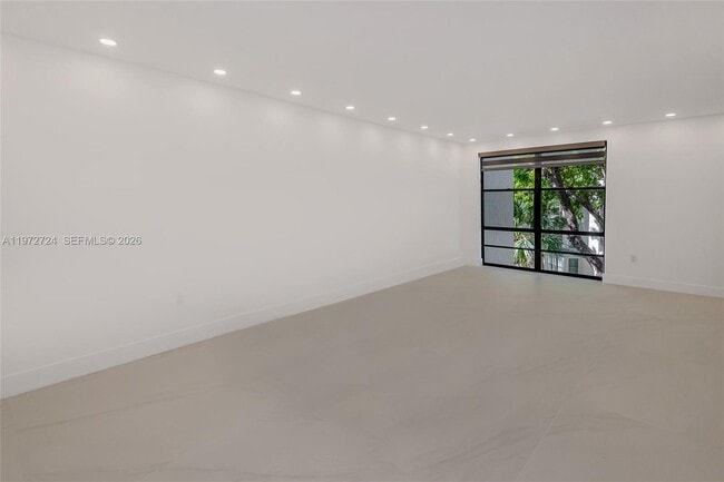 Building Photo - 17620 Atlantic Blvd