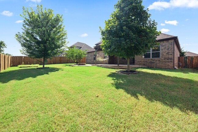 Building Photo - 4100 SW Deerfield Blvd