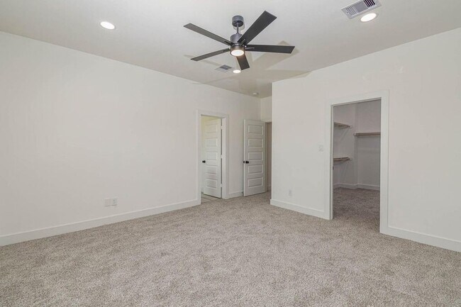 Building Photo - 16571 Oasis Glade Dr