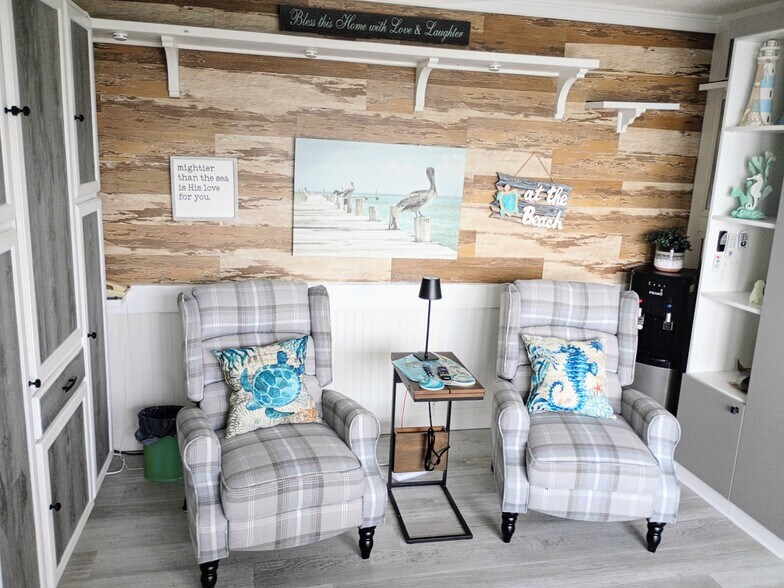 Building Photo - 2701 S Ocean Blvd