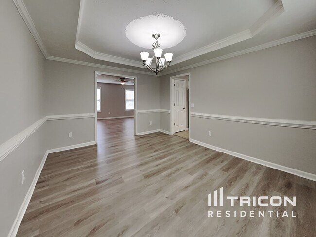 Building Photo - 82 Hester Pl