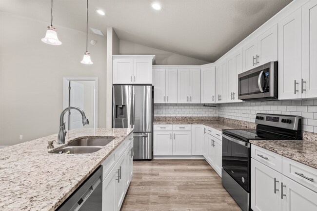 Building Photo - 5891 Anderson Ln