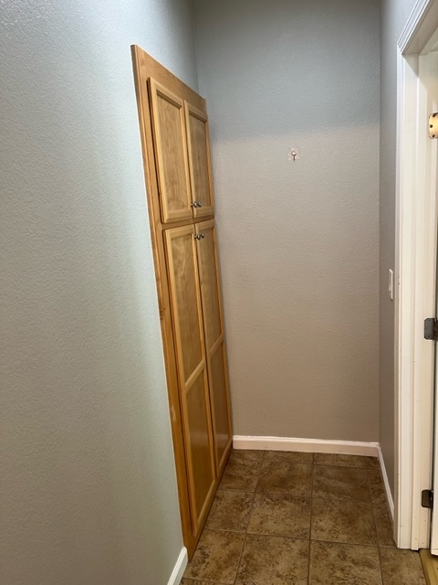 hallway/closet - 16640 Ore Claim Trl