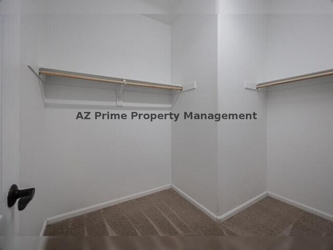 Building Photo - 1520 E Apollo Rd