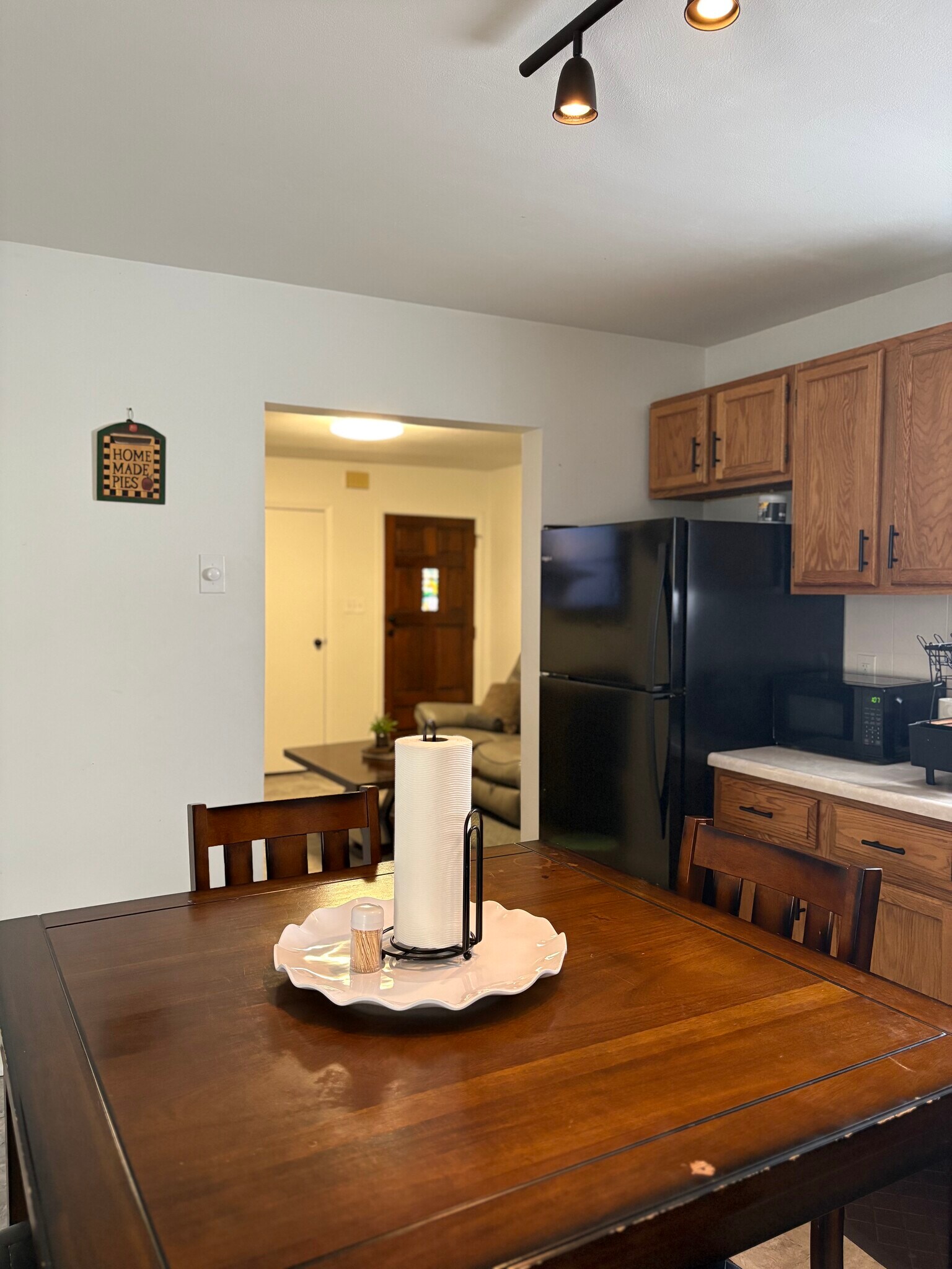 Building Photo - 313 Hixson Ave