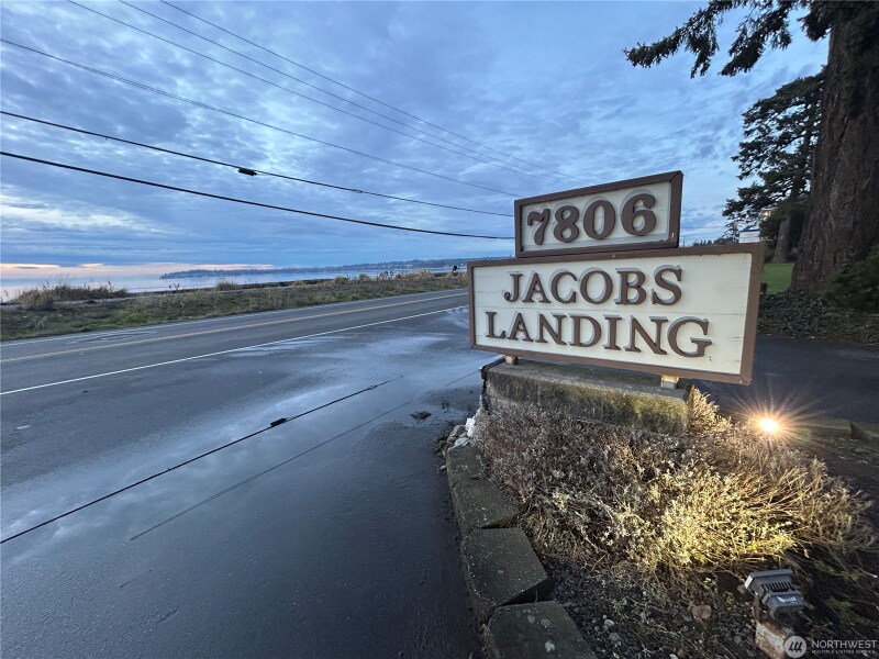 Building Photo - 7806 Birch Bay Dr