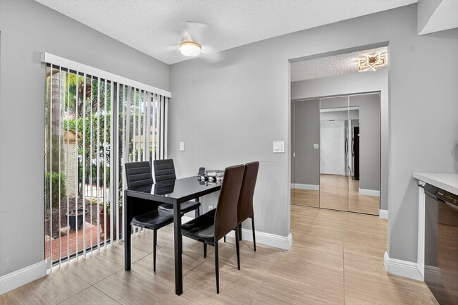 Building Photo - 7773 La Mirada Dr