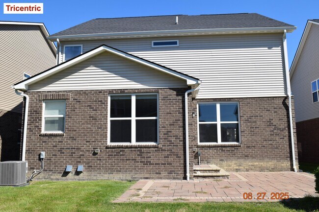 Building Photo - 49577 Shoreline Dr