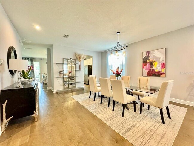 Building Photo - 816 W Adalee St