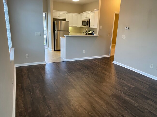 Building Photo - 4212 Sweetwater Blvd