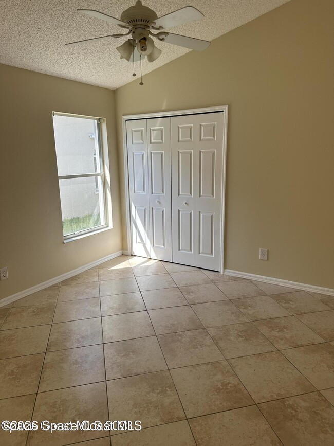 Building Photo - 2923 Pebble Creek St