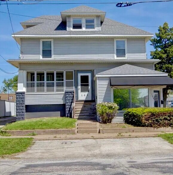 Primary Photo - 109 2nd Ave W