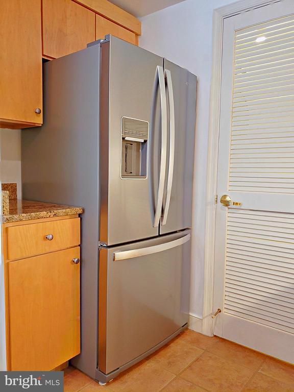 Building Photo - 631 D St NW