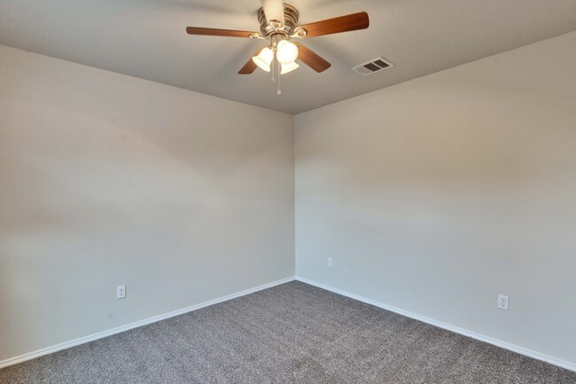 Building Photo - 6305 Roseborough Dr