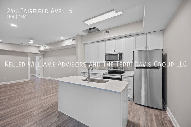 Building Photo - 240 Fairfield Ave